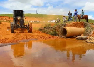 Secretaria de Infraestrutura atua na recuperação de vias da Zona Rural em Teixeira de Freitas