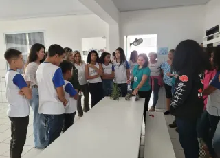 Secretaria de Meio Ambiente acompanha oficina de Educação Ambiental em escola teixeirense