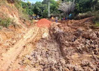 Secretaria de Obras e Serviços Urbanos do Prado realiza recuperação de estradas após grande volume de chuva na região