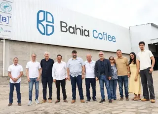 Secretários Adolpho Loyola e Vivaldo Góis se reúnem com prefeitos para discutir demandas do Extremo Sul da Bahia