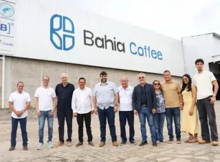 Secretários Adolpho Loyola e Vivaldo Góis se reúnem com prefeitos para discutir demandas do Extremo Sul da Bahia