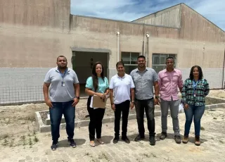 Secretários e equipes técnicas vistoriam obras da Unidade Municipal de Pronto-Atendimento 24 Horas de Mucuri