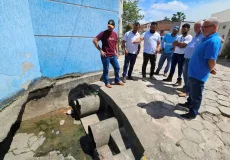 Secretários, engenheiros e vereadores se reúnem para estudar solução de um ponto de drenagem em Itabatã