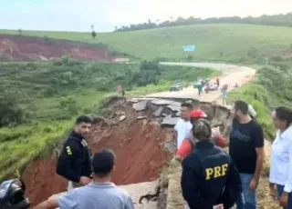 Seinfra reforça equipe de manutenção em rodovia no Extremo Sul baiano