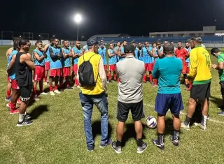 Seleção de Teixeira de Freitas inicia preparação para a Copa Construir 2026 com primeiro treino no Tomatão