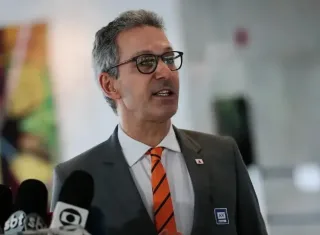 Sem vice definido, Romeu Zema oficializa candidatura à Presidência da República