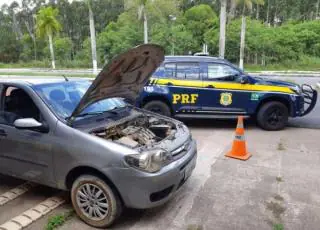Servidor público é flagrado pela PRF em Teixeira transitando na BR 101 com carro roubado