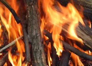 Sesab alerta para o risco de queimaduras nos festejos juninos e reforça atendimento nos centros de tratamento especializados