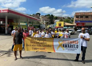 Setembro Amarelo: Prefeitura Municipal realiza caminhada e panfletagem pelas ruas de Medeiros Neto