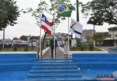 Sob chuva e emoção, Teixeira de Freitas celebra a Independência do Brasil com grande desfile cívico