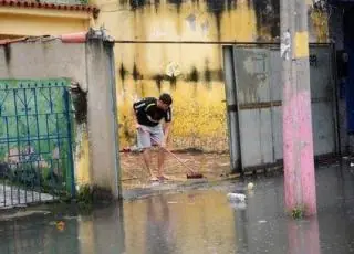 Sobe para oito o número de mortes provocadas pelas chuvas no Rio
