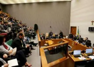 STJ suspende pagamento de honorários de advogados com recursos do Fundef