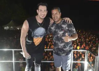 Super show da Banda Oz Bambaz na segunda noite do réveillon 2018/2019 de Alcobaça