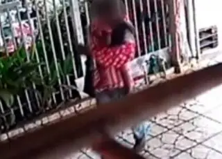 Suspeito de agredir e expulsar esposa de casa com bebê de 1 ano e 4 meses é preso no São Lourenço