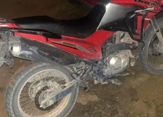 Suspeito de furto é detido com moto roubada após ser contido por populares em Guaratinga