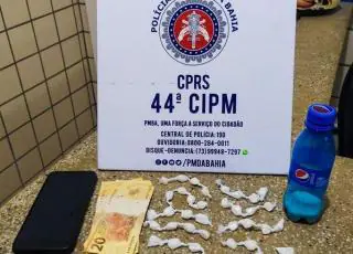 Suspeito de tráfico é preso com 42 poções de cocaína em Itanhém