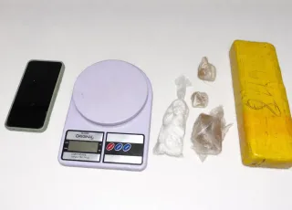 Suspeito de tráfico é preso com drogas e balança em Caravelas