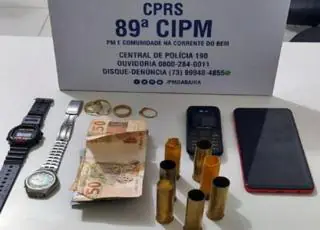 Suspeitos de assalto são presos por policiais militares em Mucuri