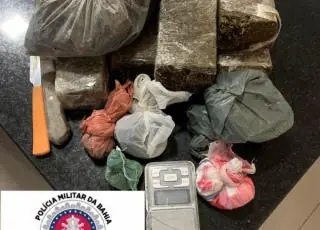 Suspeitos fogem da RONDESP SUL e deixam drogas para trás, em Eunápolis