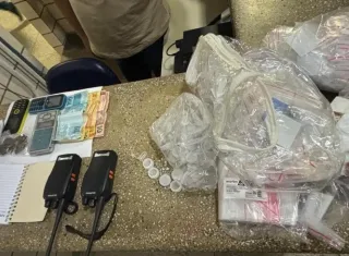 Suspeitos tentam fugir da PM, mas acabam conduzidos por tráfico de drogas em Teixeira de Freitas