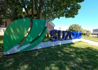 Suzano projeta retirar 200 mil pessoas da linha da pobreza  até 2030   e reforça compromissos  socioambientais