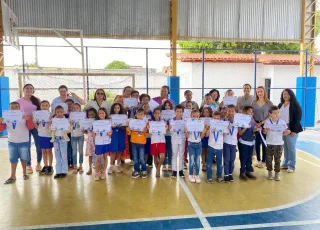 Teixeira de Freitas  - Alunos com rendimento 100% no CNCA são premiados na Escola Municipal Pedro Agrizzi Neto 