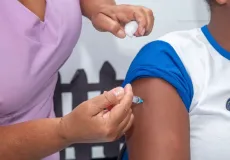 Teixeira de Freitas amplia cuidados com gestantes ao incorporar vacina contra Vírus Sincicial Respiratório no SUS