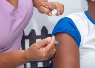 Teixeira de Freitas amplia cuidados com gestantes ao incorporar vacina contra Vírus Sincicial Respiratório no SUS