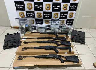 Teixeira de Freitas está entre as cidades alvo da Operação  Orion Scorpii que apreendeu grande quantidade de armas , munições e R$ 200 mil  