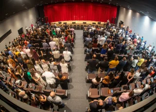 Teixeira de Freitas ganha Teatro Escola Antônio Chicon Sobrinho e prefeito aposta em artistas locais para conquistar o mundo
