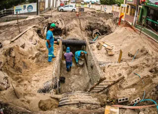 Teixeira de Freitas investe na requalificação viária e drenagem nas proximidades do Shopping Teixeira Mall