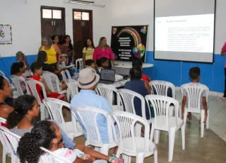 Teixeira de Freitas - Palestra conscientiza teixeirenses vinculados ao CRAS sobre o autismo