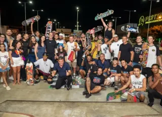 Teixeira de Freitas realiza o 1º Skate Moto Rock na Praça Carla Caddia.
