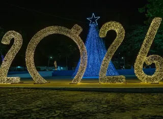 Teixeira de Freitas se transforma em palco de luzes, cultura e desenvolvimento com o Natal Iluminado