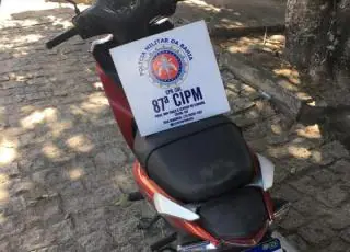 TEIXEIRA - PM recupera motocicleta roubada no bairro Ouro Verde