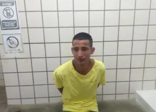 Teixeirense é preso com arma na cintura em bar da cidade de Itanhém