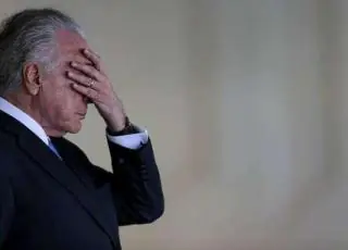 Temer fica sem aposentadoria por não provar que está vivo