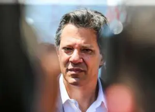 Temor de derrota no 1º turno leva PT a rever estratégias