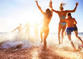 Temporada de verão começa neste domingo
