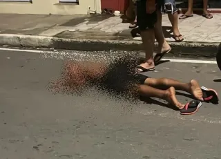 Tentativa de homicídio - Homem é agredido com golpes de facão durante briga na Cidade Baixa em Itamaraju