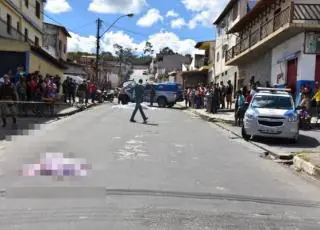 Tiros, correria e mortes em frente à Colégio no interior da Bahia