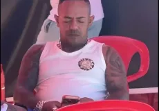Tiros e correria -Homem é baleado em praia de Porto Seguro 