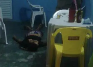 Tiroteio em bar, deixa 3 homens mortos.