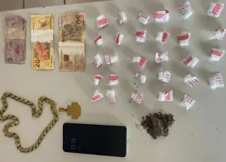 Traficante é preso com drogas perto da rodoviária de Nova Viçosa