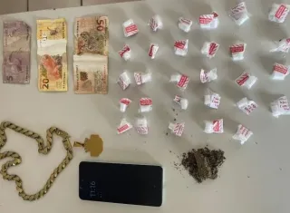 Traficante é preso com drogas perto da rodoviária de Nova Viçosa