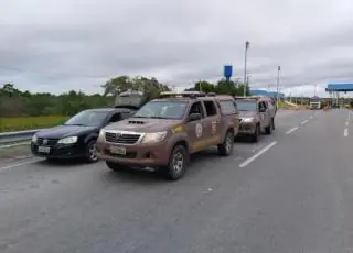 Traficantes são flagrados com mais de R$ 320 mil em cocaína e dinheiro