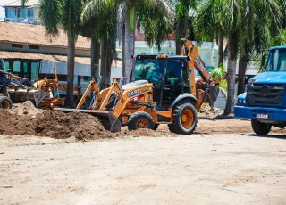 Transformação urbana: Requalificação da Praça Hilton Chicon ao redor do shopping Teixeira Mall segue avançada