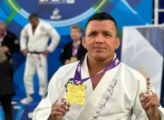 Treinador de jiu jitsu é preso por estupro de vulnerável e exploração sexual 