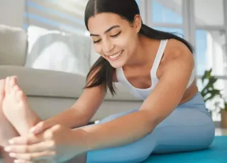 Treinar menstruada ajuda a aliviar sintomas? Entenda  