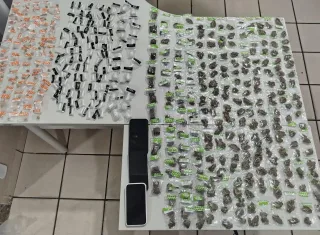 Três adolescentes são apreendidos com mais de 400 porções de drogas em Posto da Mata